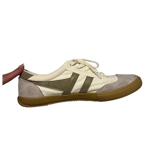 Gola Classics Women's Badminton Sneakers - Picture 2 of 4